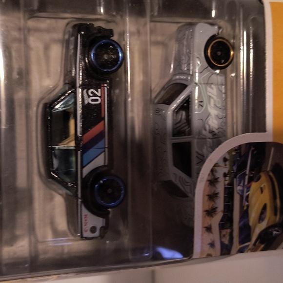 B14  Hot Wheels 5 pack Car Meet datsun 510 corvette camaro - Picture 2 of 4